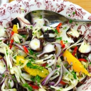 Aštuonkojo salotos su pankoliu ir apelsinais