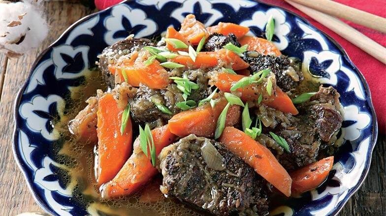Troškinta aviena su morkomis Troškintos avienos su morkomis receptas
