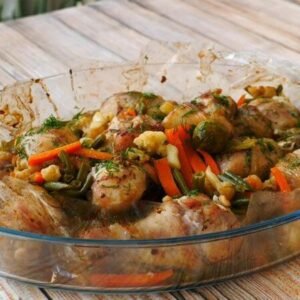 Orkaitėje kepta vištiena su daržovėmis