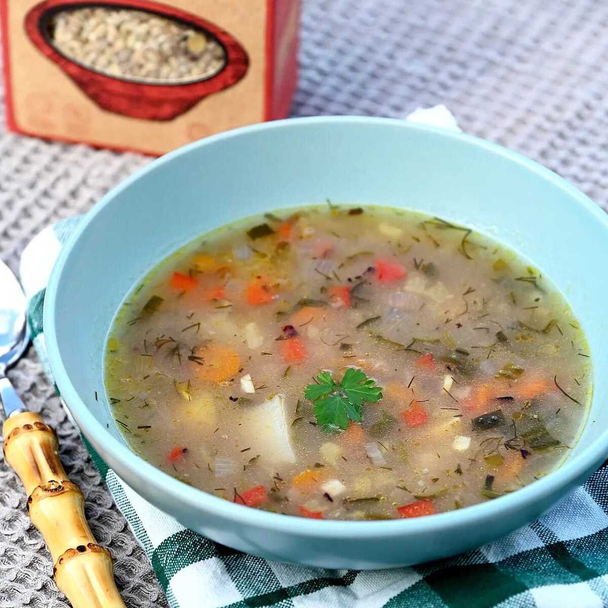 Agurkinė sriuba su perlinėmis kruopomis Agurkinė sriuba su perlinėmis kruopomis