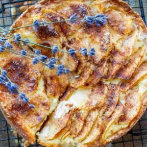 Varškės pyragas su obuoliais