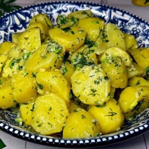 Virtos bulvės su kanapėmis