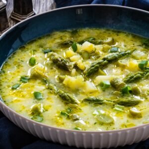 Paruošta sūrio sriuba su smidrais