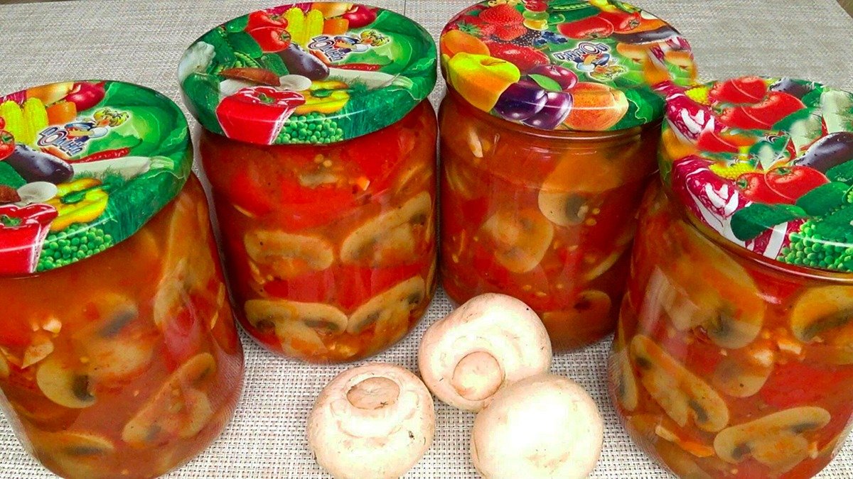 Žiemai skirtas pomidorų ir pievagrybių troškinys su paprika Pomidorų troškinys su pievagrybiais ir paprika žiemai