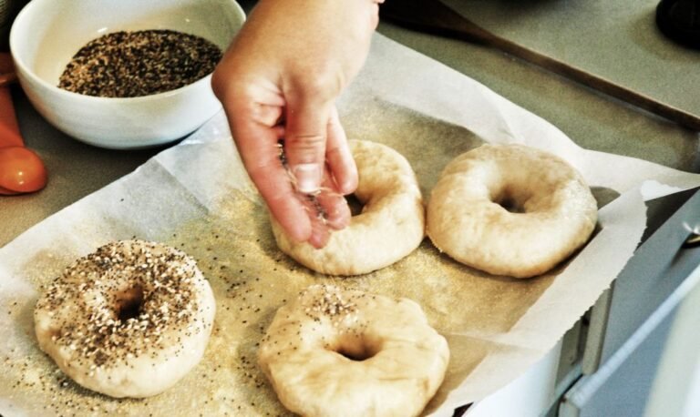 Beigeliai: iš Lietuvos kilę amerikietiški riestainių pusbroliai Beigelių gaminimo procesas